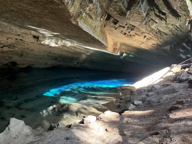 Gruta Azul Pratinha